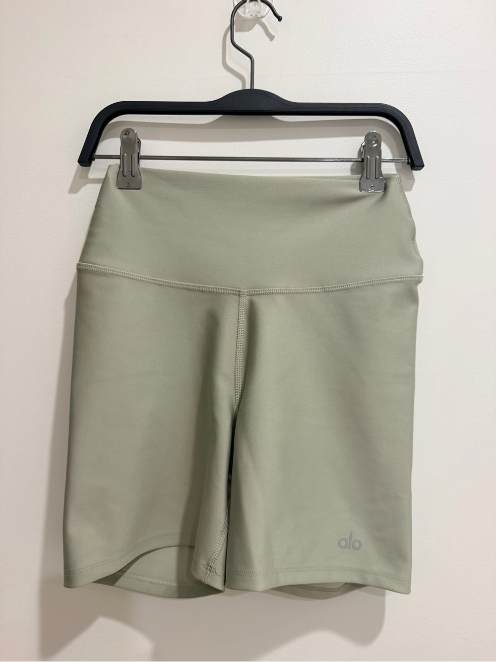 ALO Yoga 5” Airlift Energy Short - Limestone XS